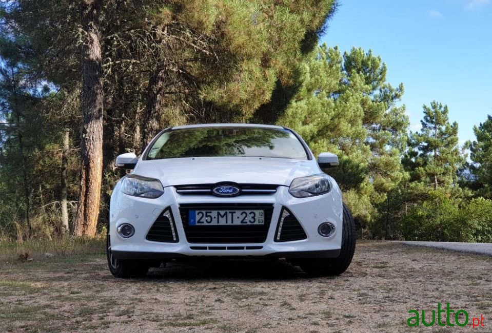 2012' Ford Focus photo #3