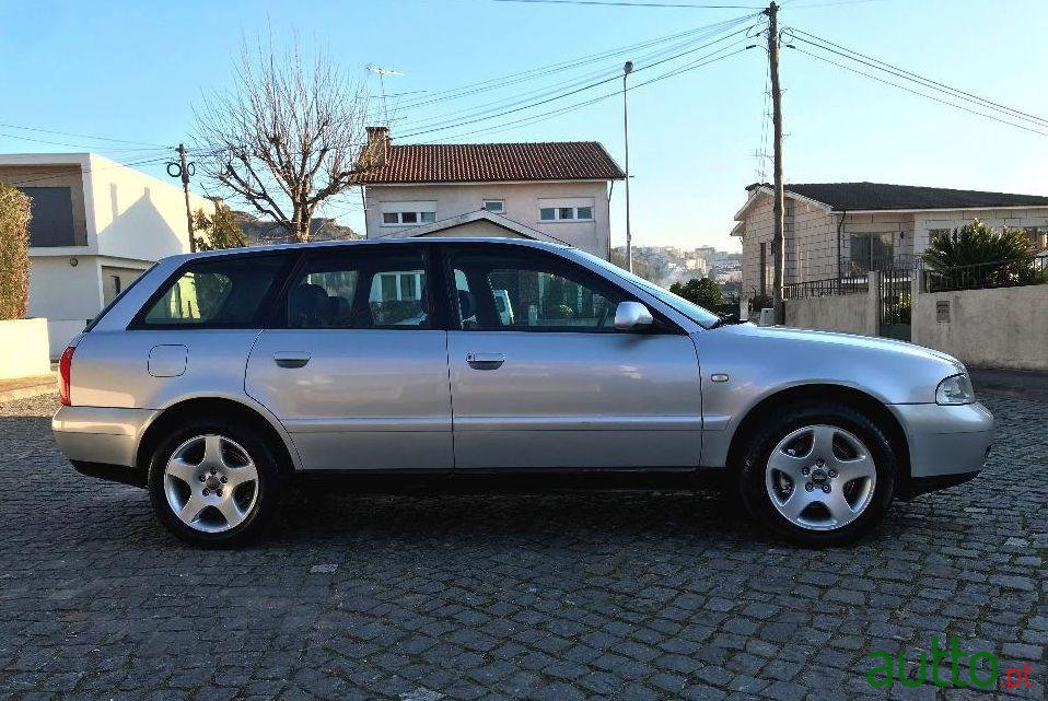 2001' Audi A4-Avant photo #1