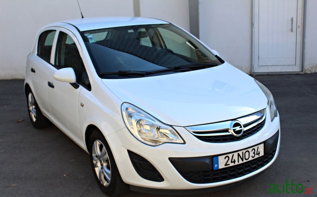 2013' Opel Corsa photo #1