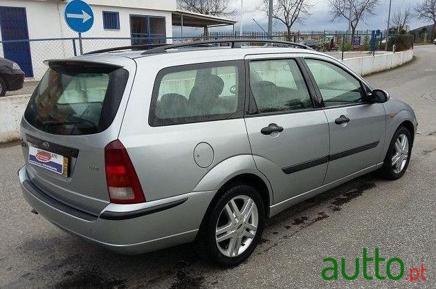 2004' Ford Focus Sw photo #3