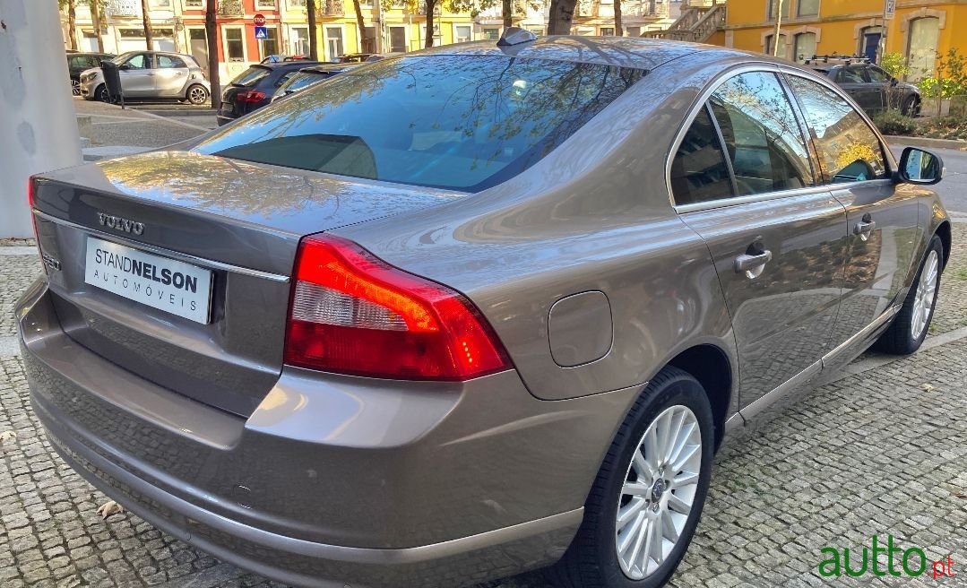 2008' Volvo S80 photo #6