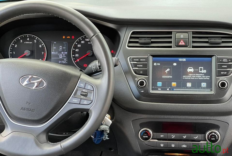 2019' Hyundai i20 photo #3