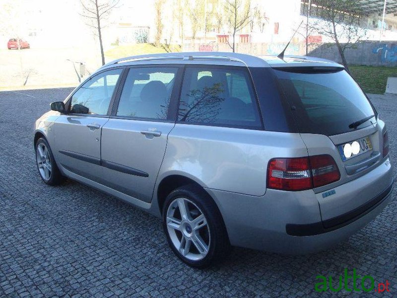 2003' Fiat Stilo-Multiwagon Sport photo #1