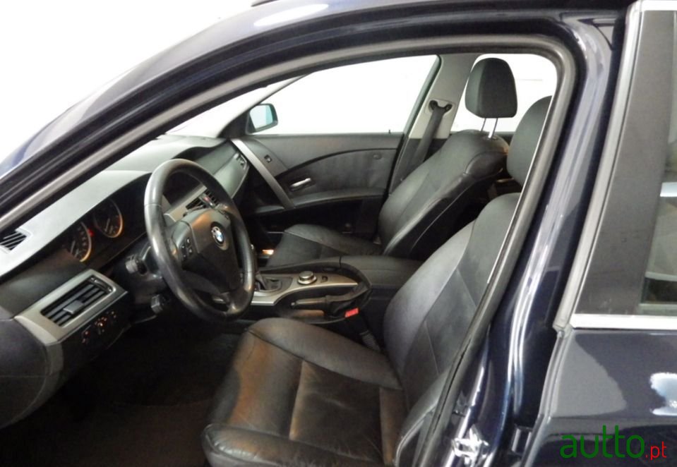 2006' BMW 525 photo #6