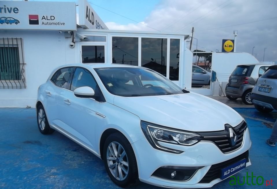 2017' Renault Megane photo #1