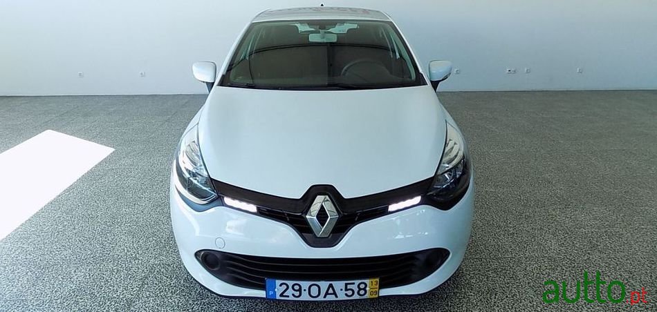2013' Renault Clio photo #1