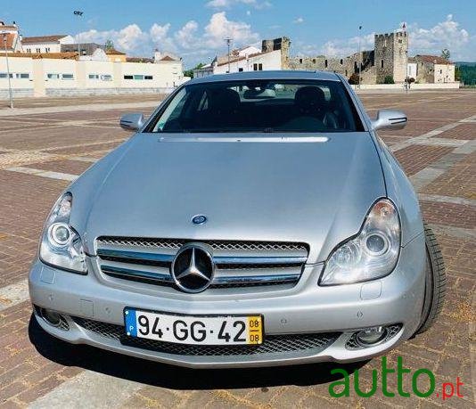 2008' Mercedes-Benz Cls-320 Cdi photo #2