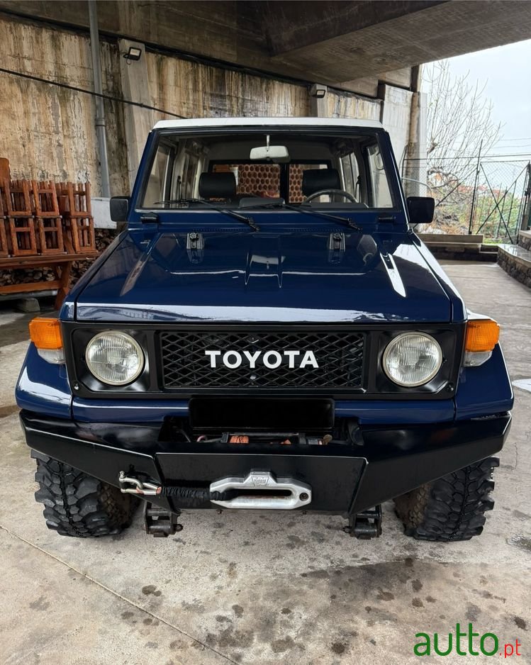 1988' Toyota Land Cruiser 250 Td photo #1