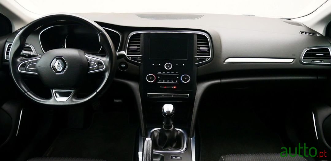 2018' Renault Megane Sport Tourer photo #6