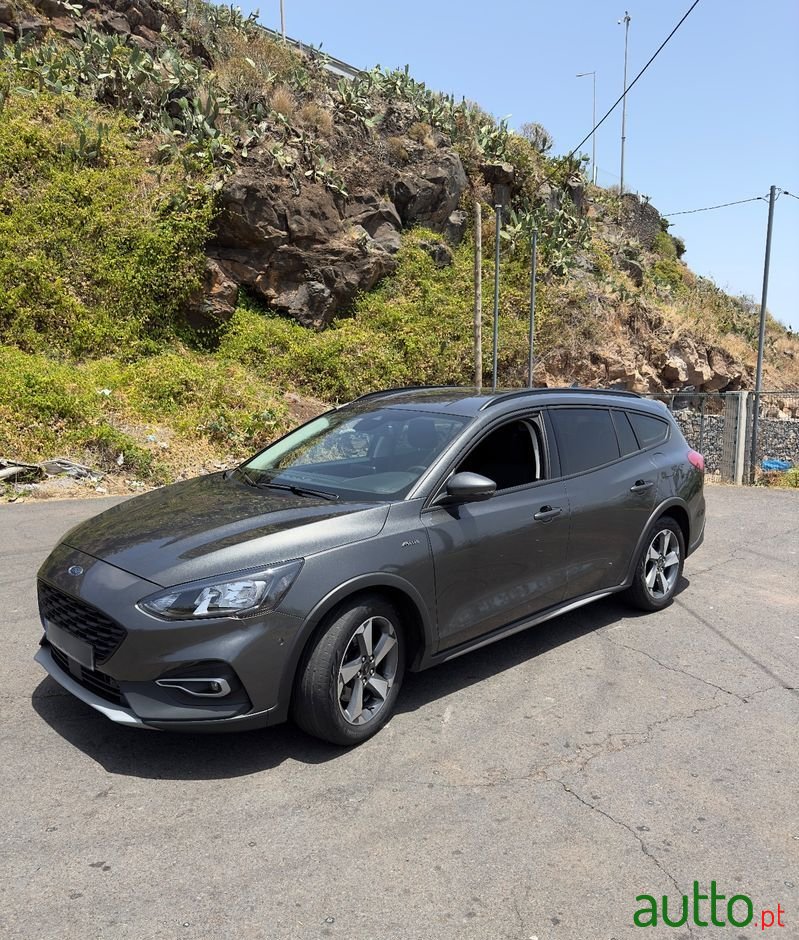 2020' Ford Focus Sw photo #3