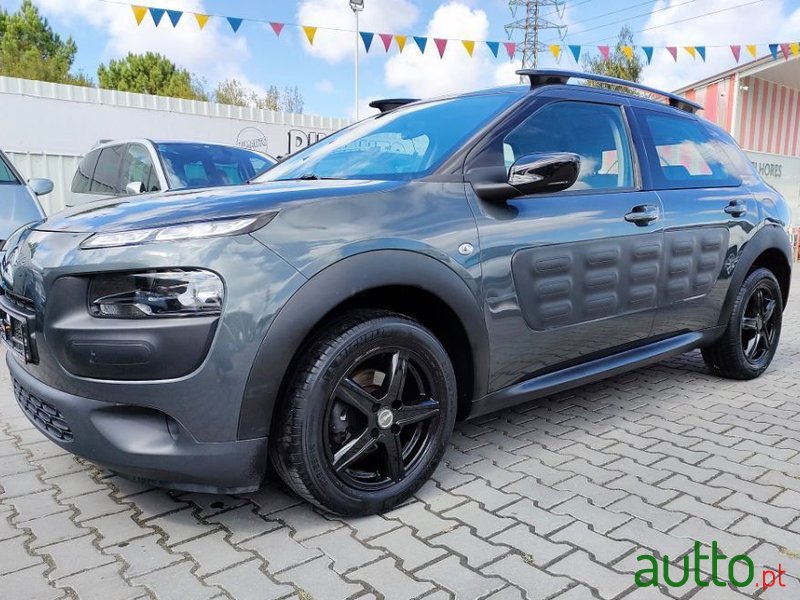 2015' Citroen C4 Cactus photo #1