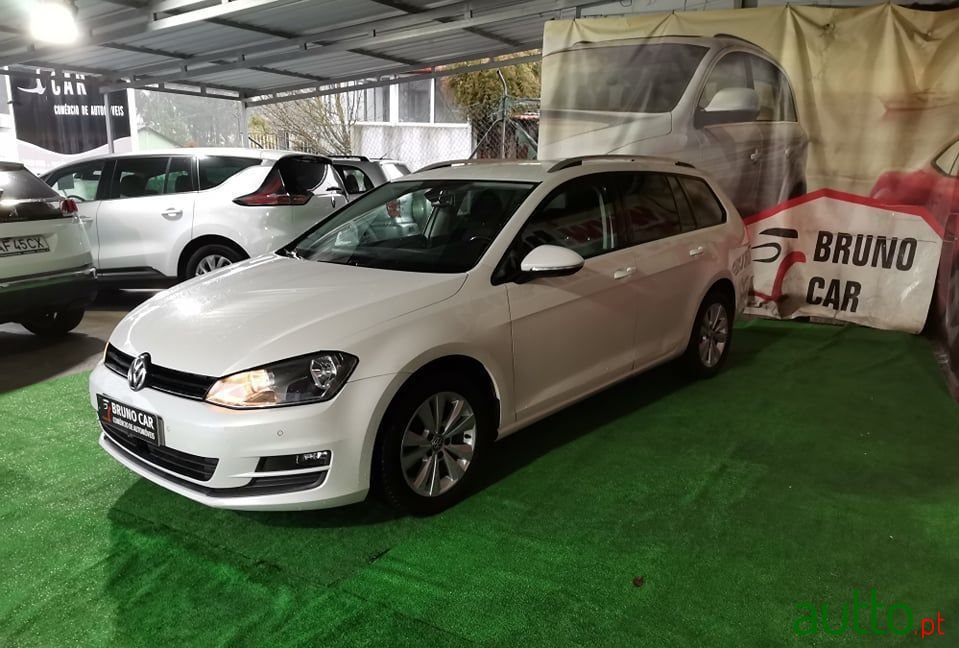 2015' Volkswagen Golf Variant photo #3