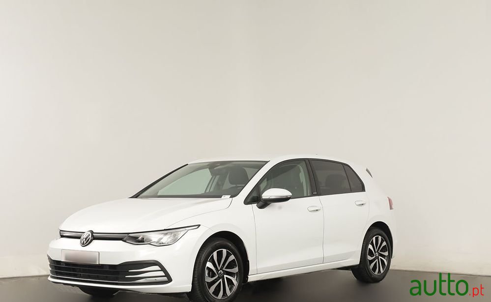 2021' Volkswagen Golf photo #2