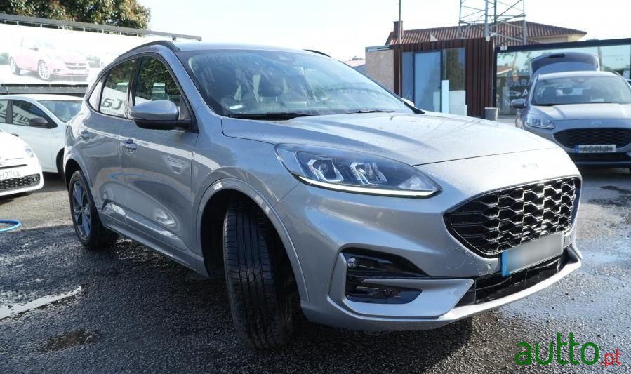 2022' Ford Kuga photo #3