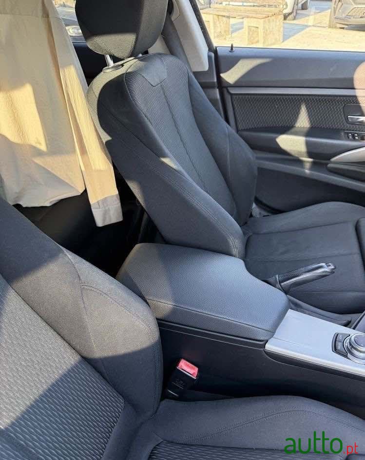 2015' BMW Série 3 D Modern Line photo #2