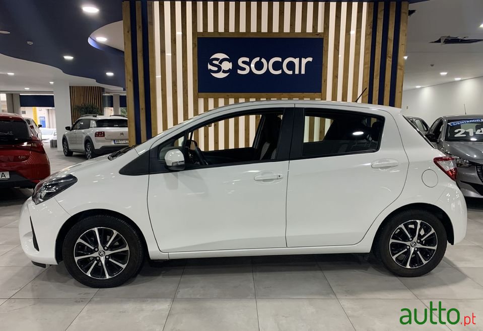 2019' Toyota Yaris photo #2