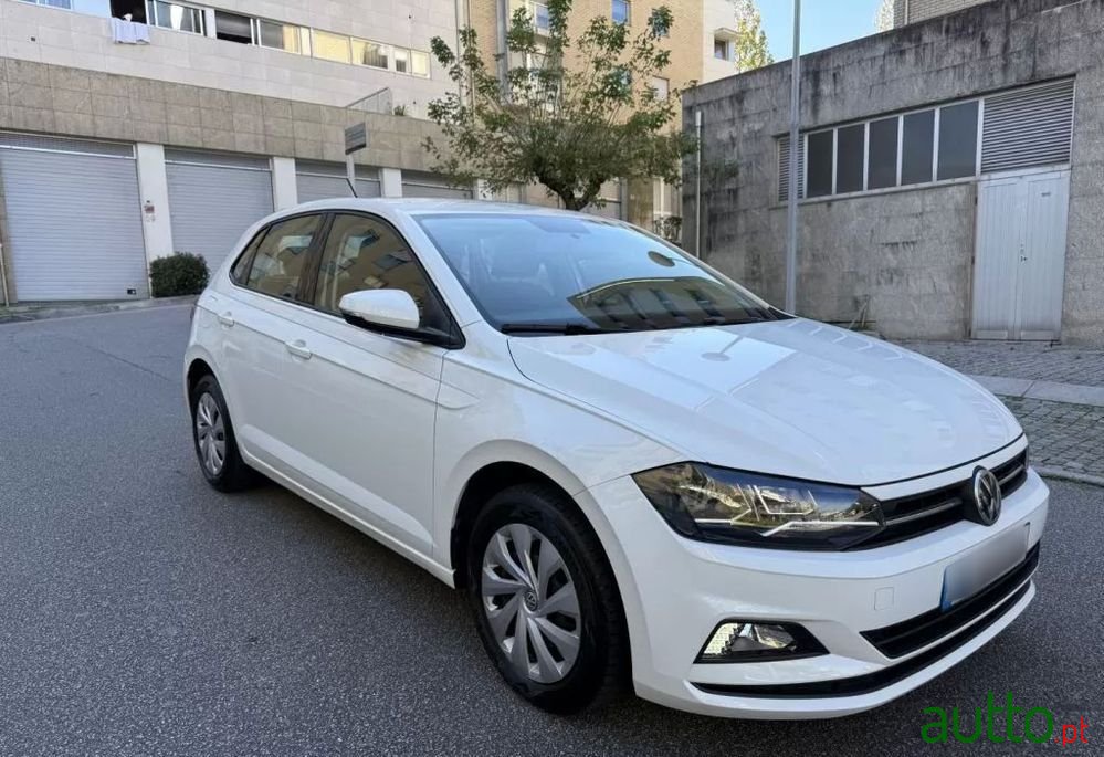2019' Volkswagen Polo photo #2