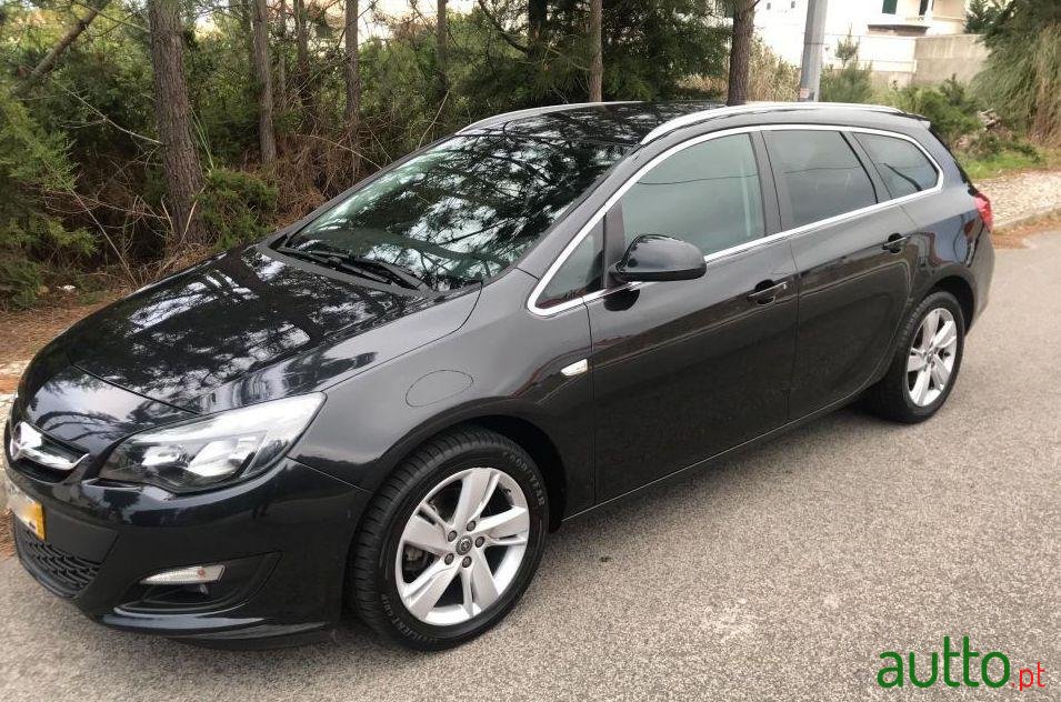 2015' Opel Astra Sports Tourer photo #1