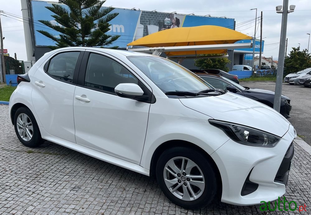 2021' Toyota Yaris 1.0 Vvt-I Comfort photo #5