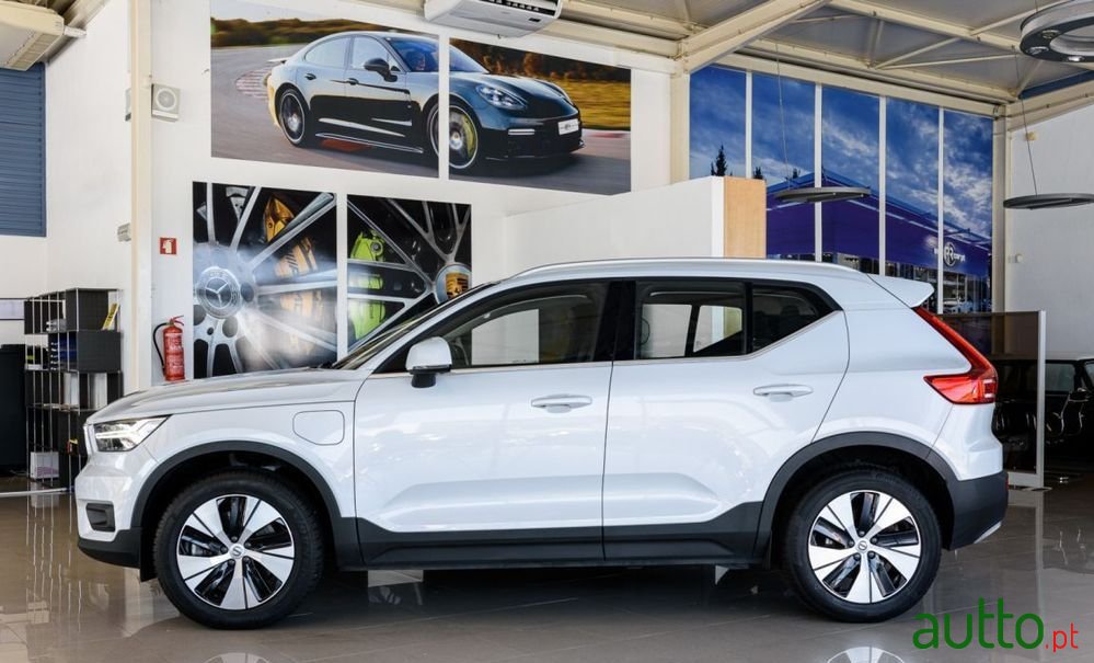 2020' Volvo Xc 40 photo #2