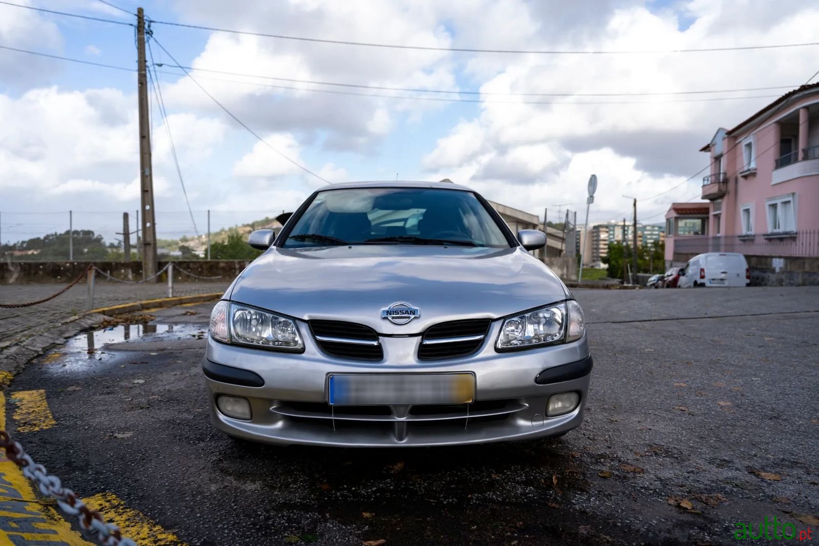 2002' Nissan Almera photo #2