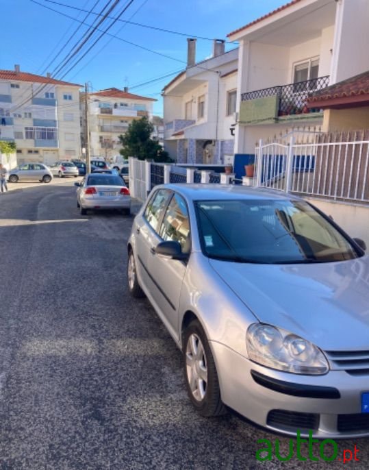 2006' Volkswagen Golf photo #2