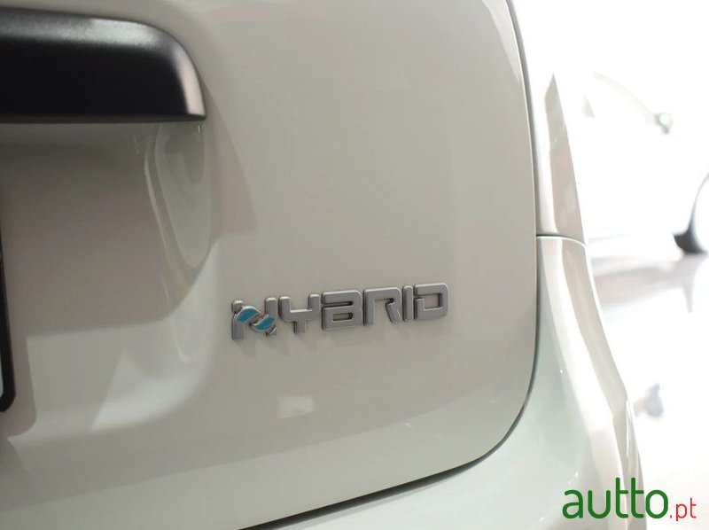 2024' Fiat Panda 1.0 Hybrid Cross photo #6