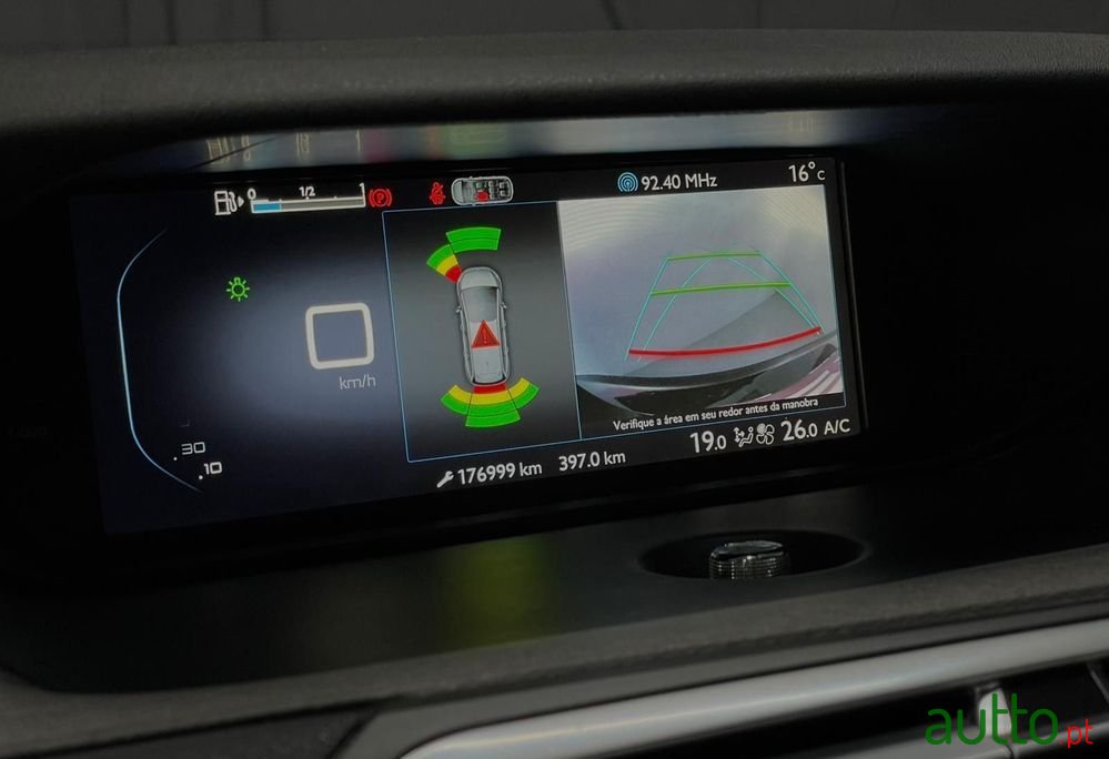 2016' Citroen C4 Picasso photo #3