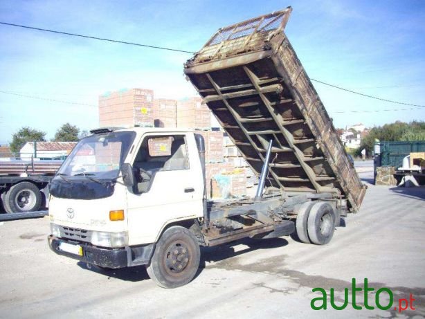 1999' Toyota photo #1