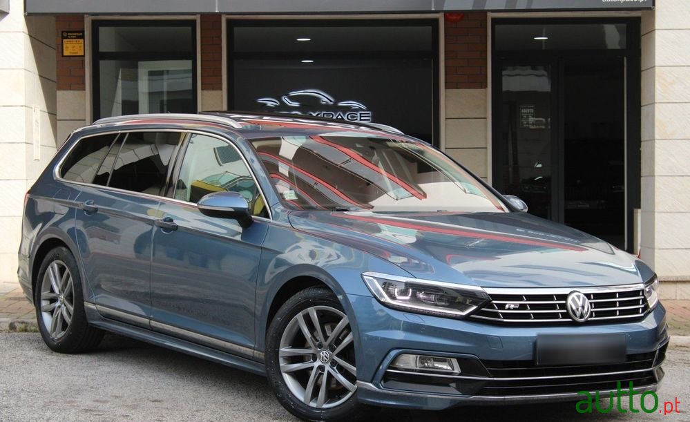2016' Volkswagen Passat Variant photo #6