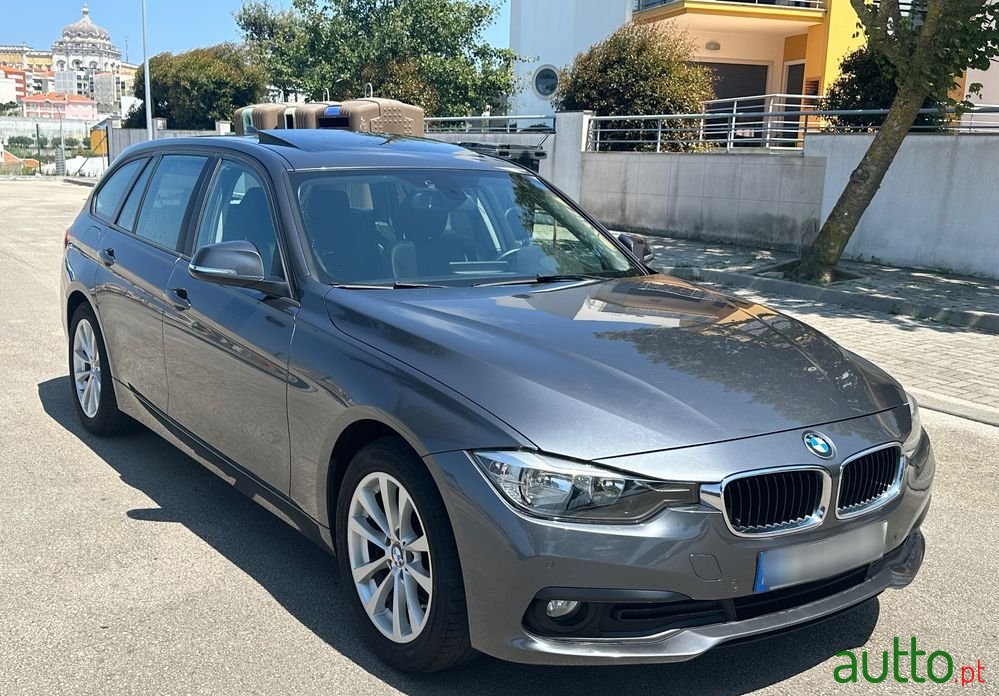 2017' BMW 320 D Touring Advantage Auto photo #1