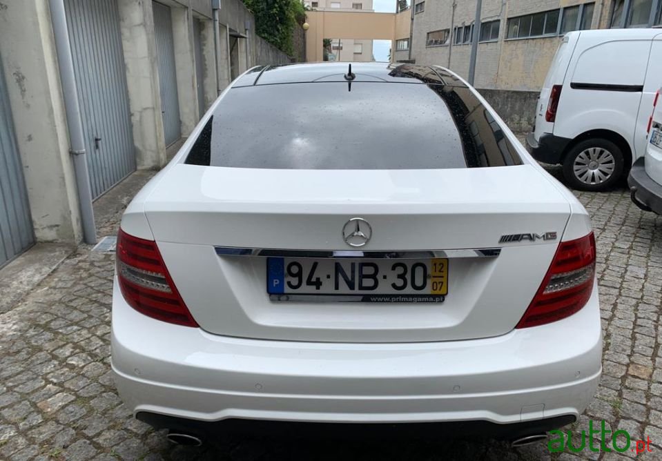 2012' Mercedes-Benz C-250 photo #4