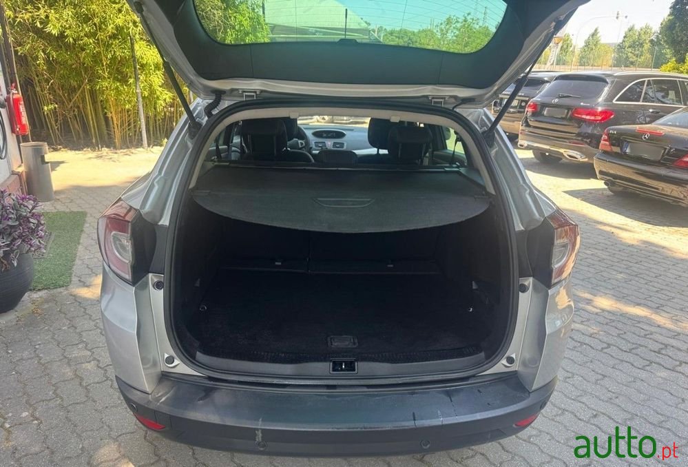 2012' Renault Mégane Sport Tourer photo #6