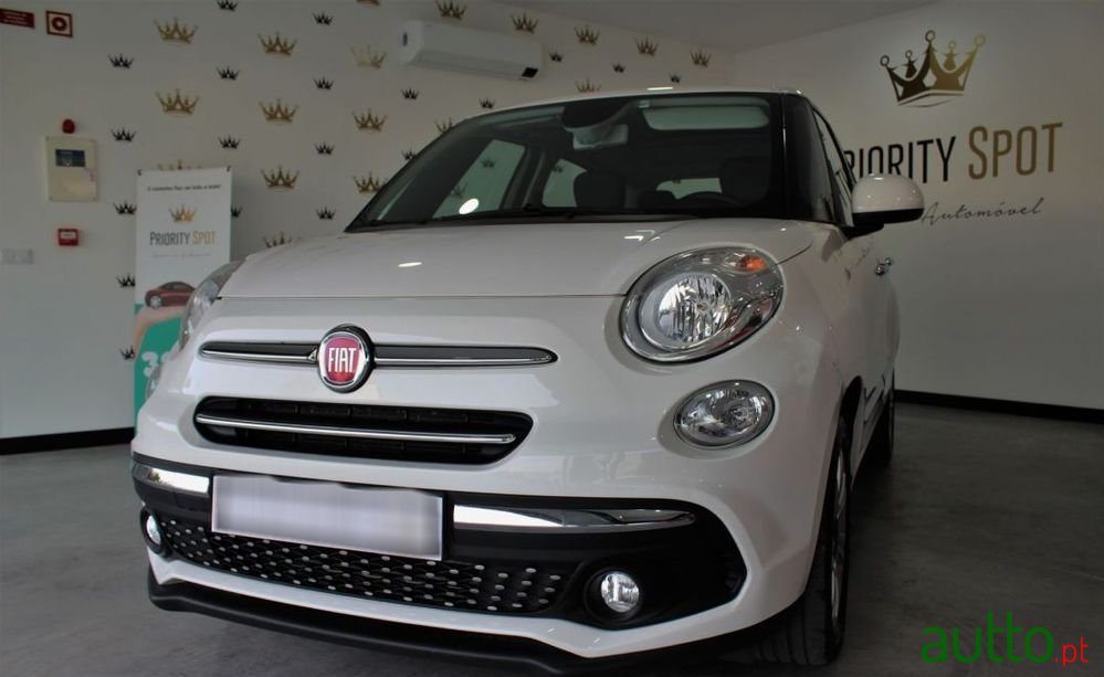2018' Fiat 500L photo #1
