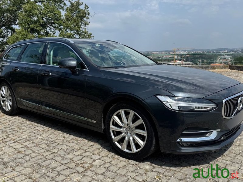 2020' Volvo V90 photo #2