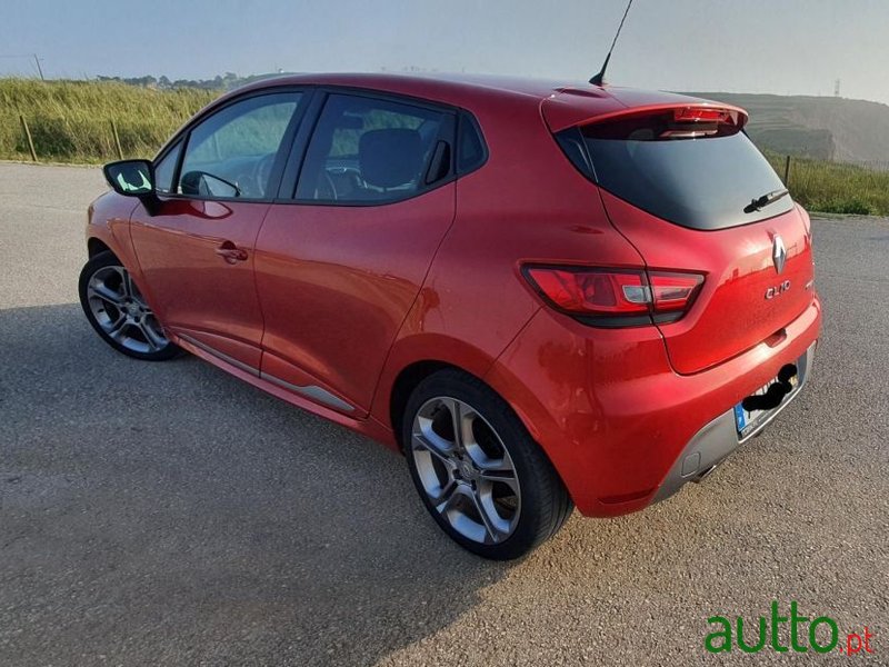 2015' Renault Clio photo #4