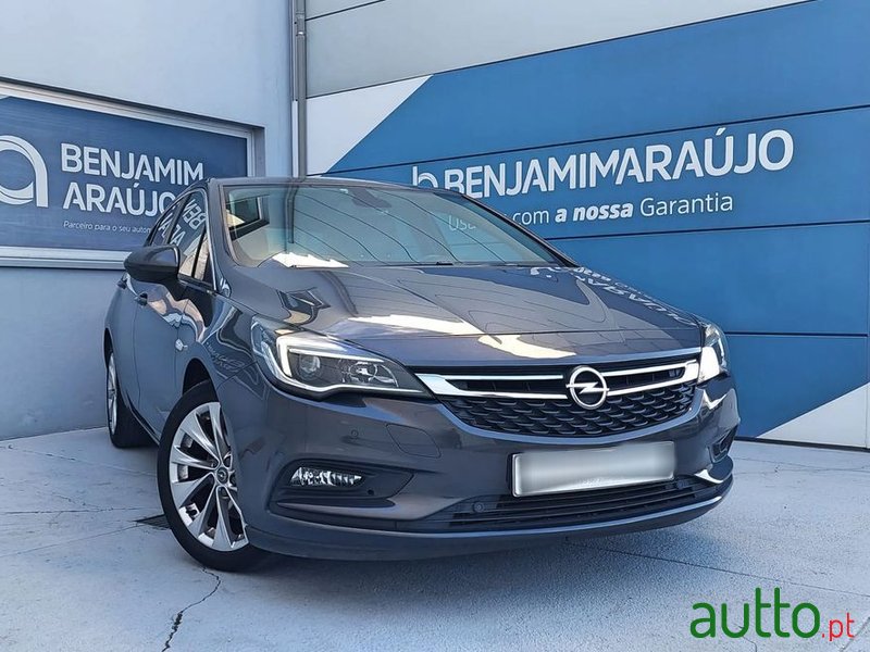 2016' Opel Astra photo #1