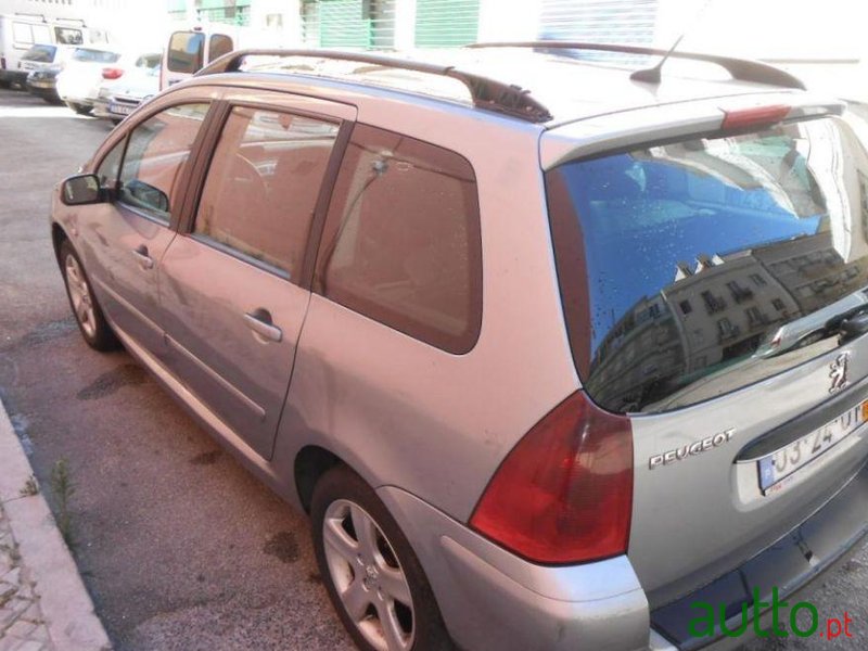 2003' Peugeot 307 Sw photo #1