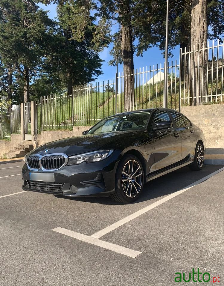 2020' BMW 330 E Auto photo #1