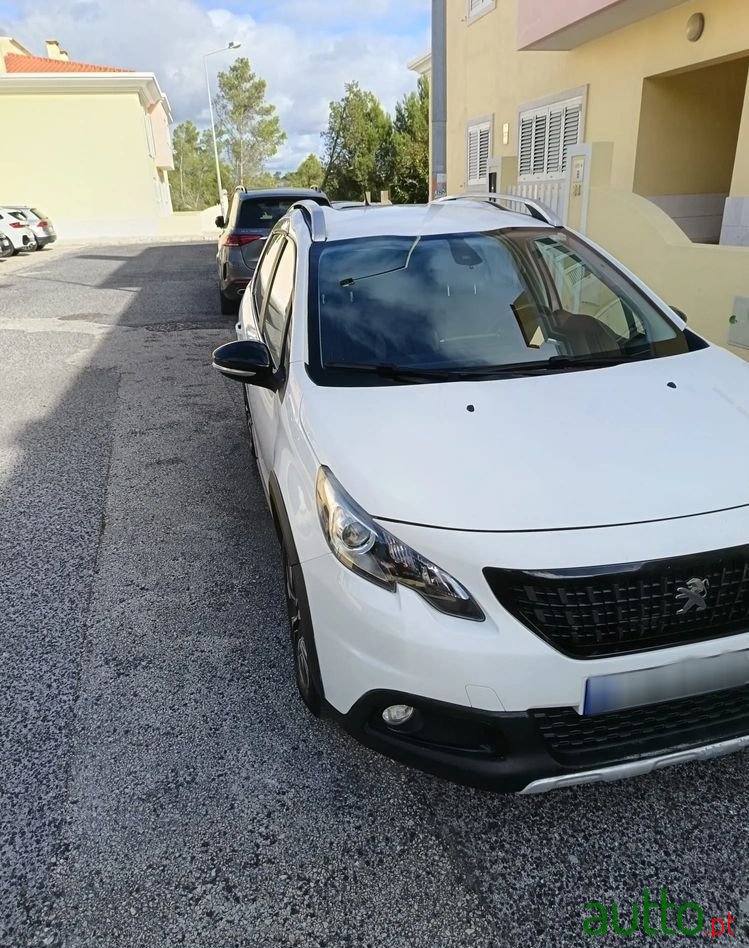 2019' Peugeot 2008 photo #2