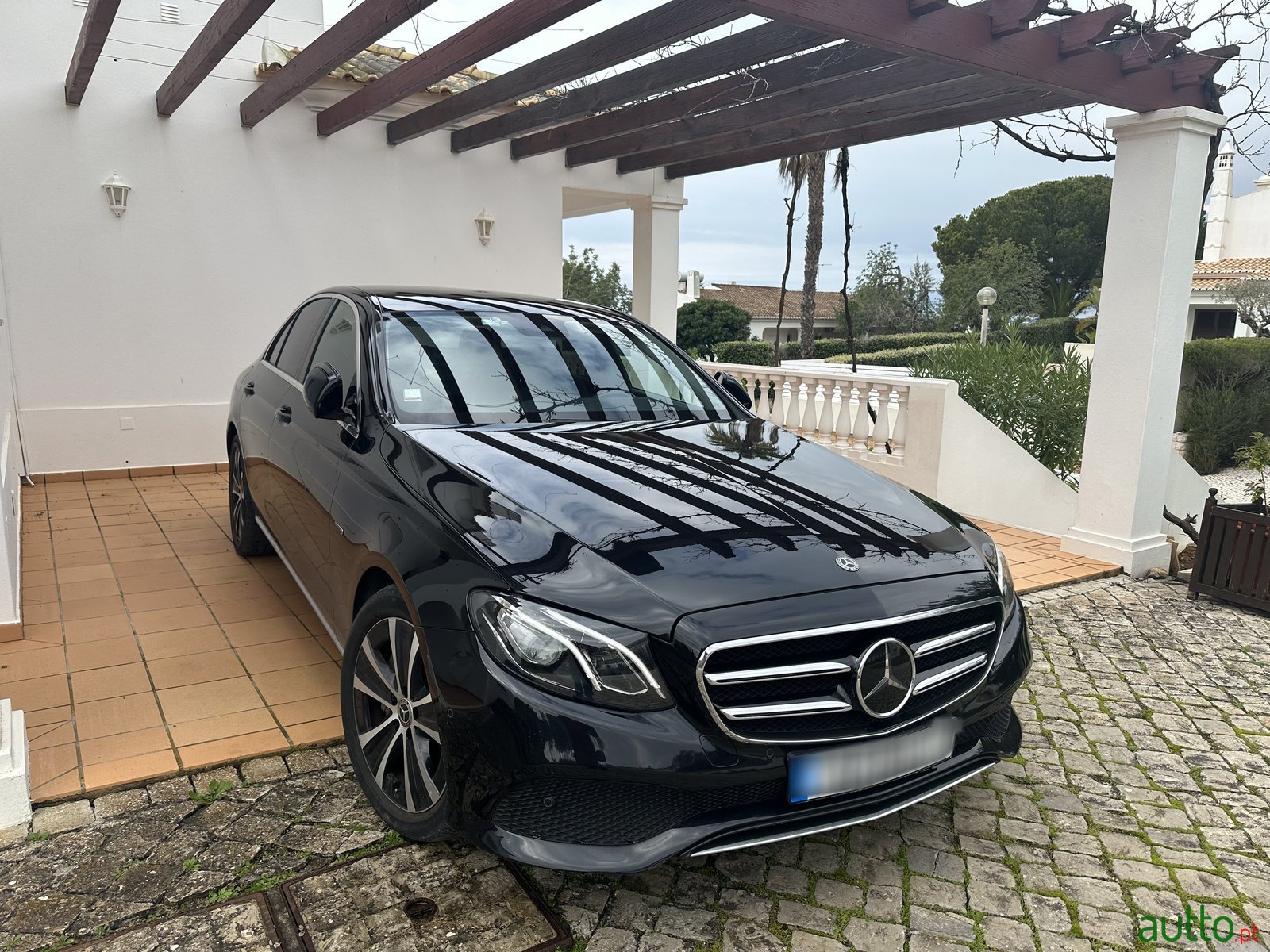 2019' Mercedes-Benz E 300 E photo #3