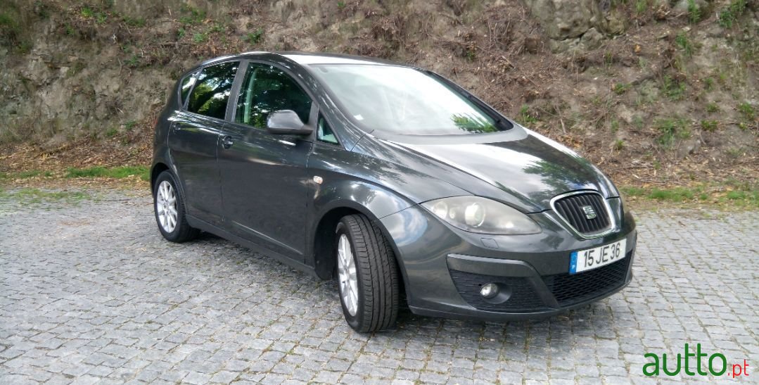 2010' SEAT Altea Sport photo #2