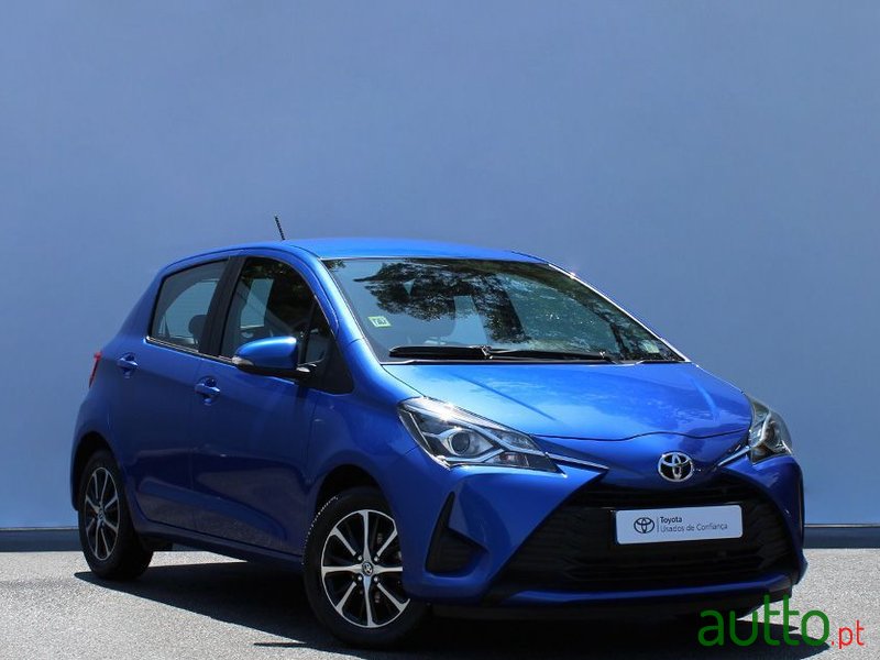 2020' Toyota Yaris photo #3