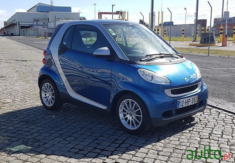 2009' Smart Fortwo photo #3