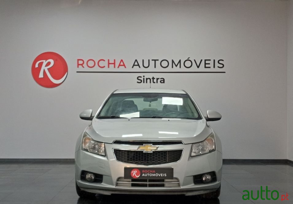 2011' Chevrolet Cruze photo #2