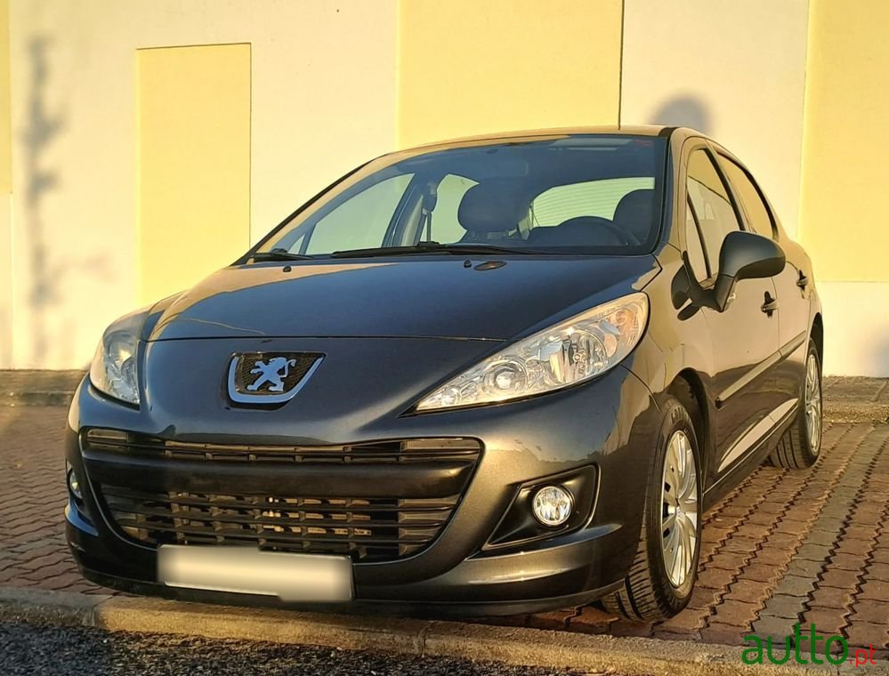 2010' Peugeot 207 1.4 16V Active photo #4