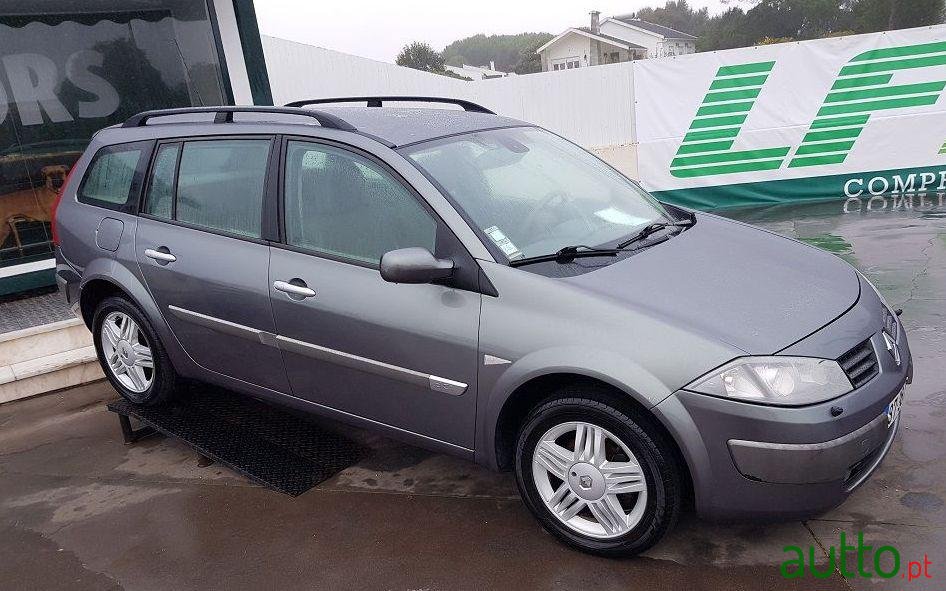 2005' Renault Megane Break photo #1