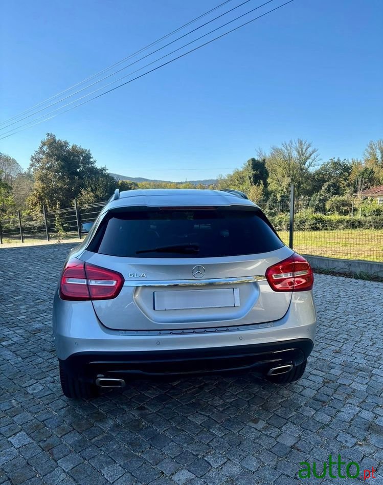 2017' Mercedes-Benz Classe Gla photo #5