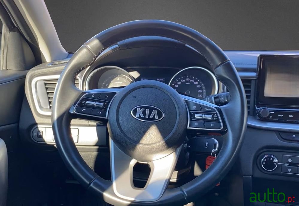 2021' Kia Ceed 1.0 T-Gdi Drive photo #4