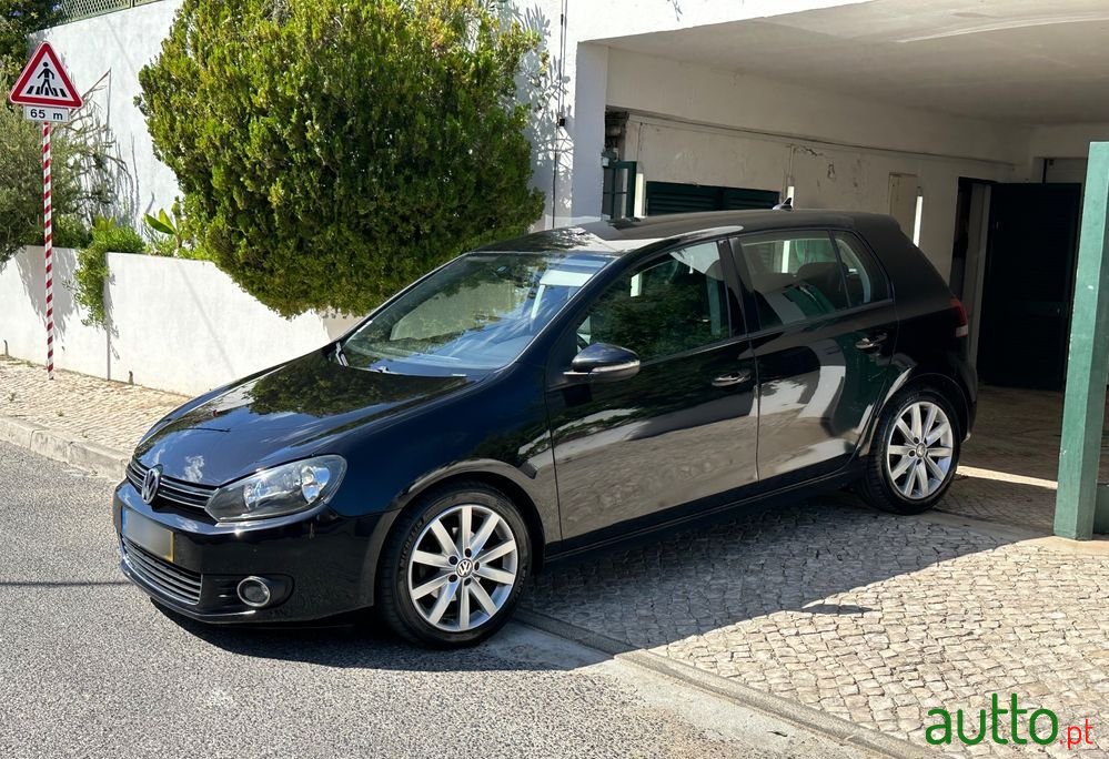 2010' Volkswagen Golf photo #4